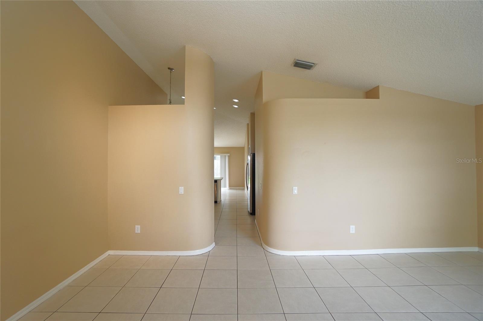 Image 5 of 28 For 406 Sonoma Drive