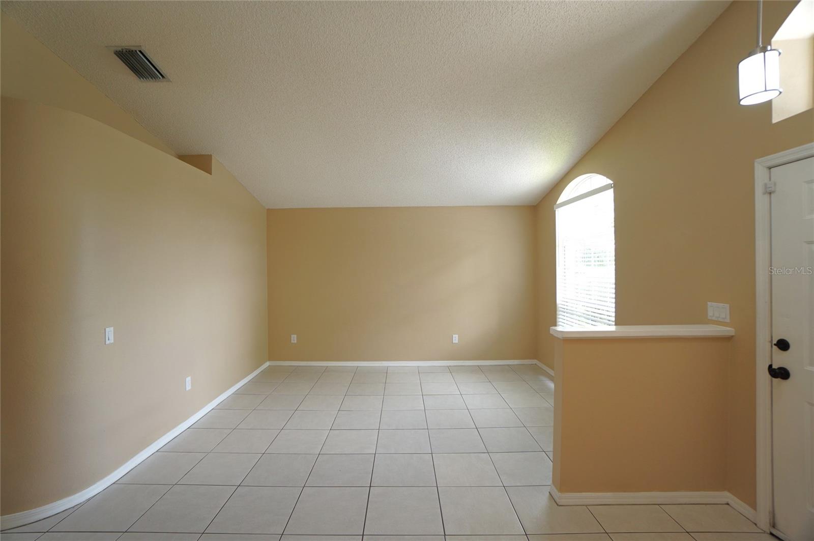 Image 6 of 28 For 406 Sonoma Drive