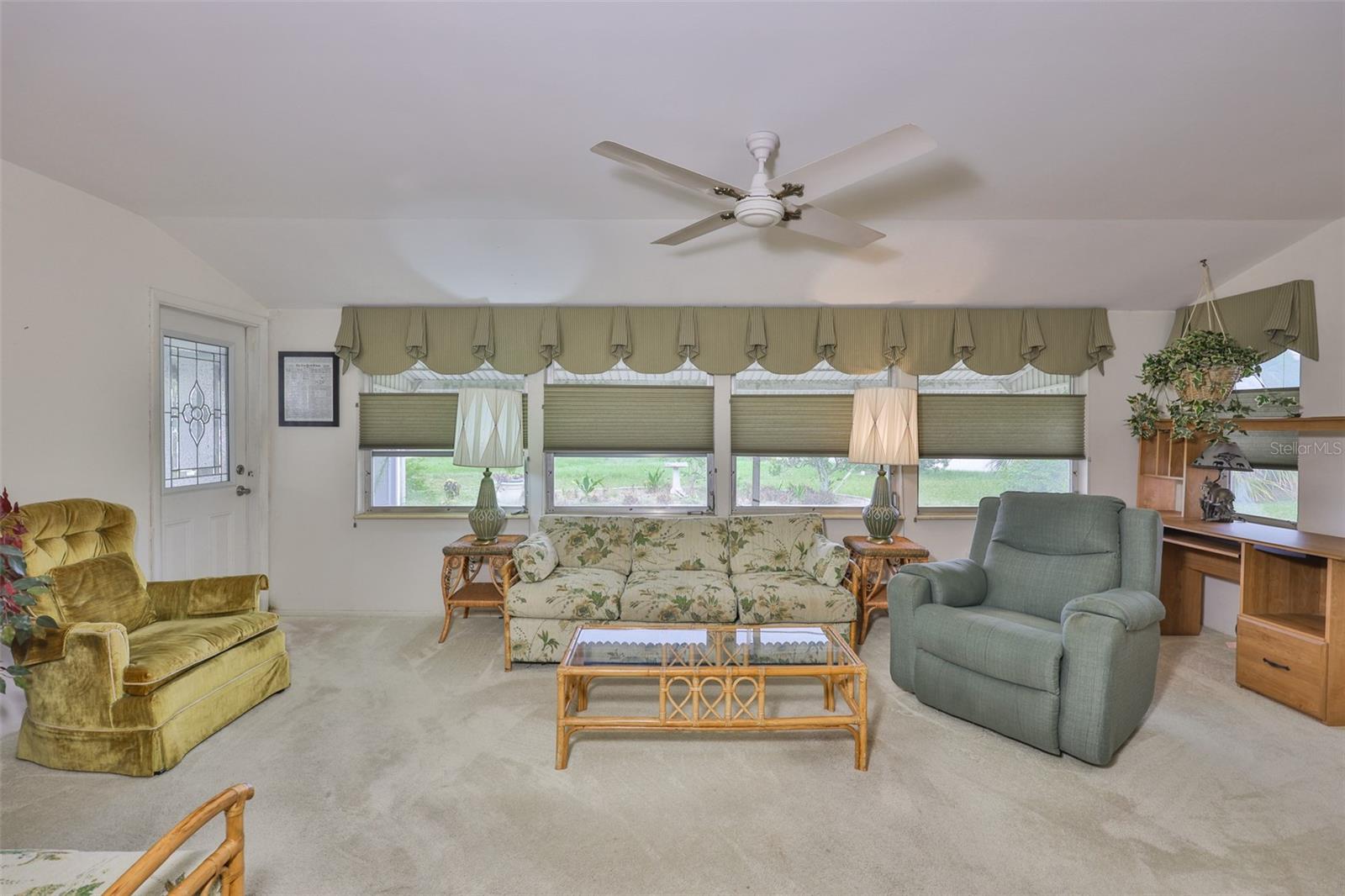 Image 10 of 25 For 643 Oakmont Avenue