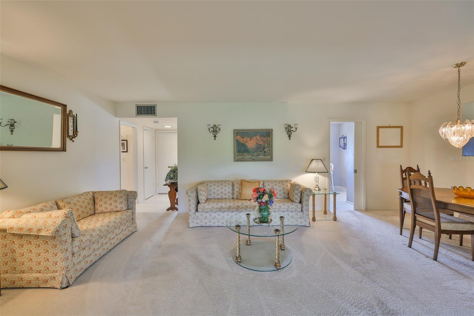 Image 22 of 25 For 643 Oakmont Avenue