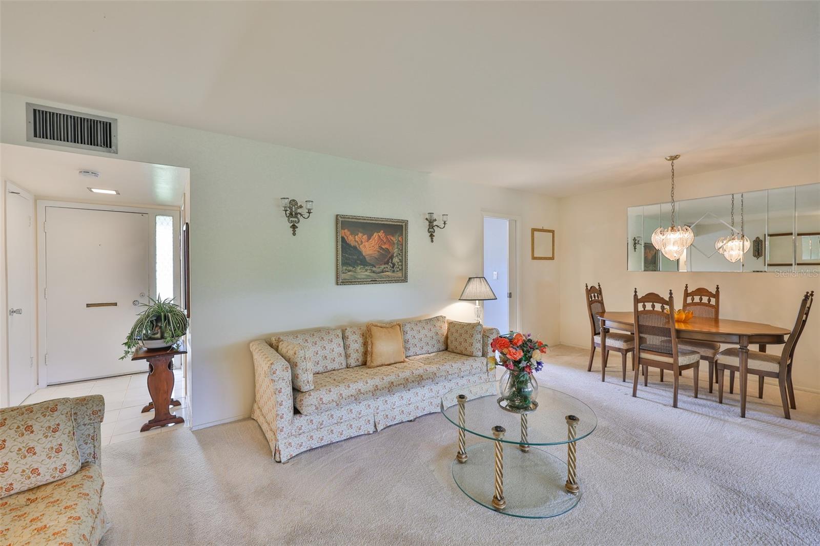 Image 9 of 25 For 643 Oakmont Avenue