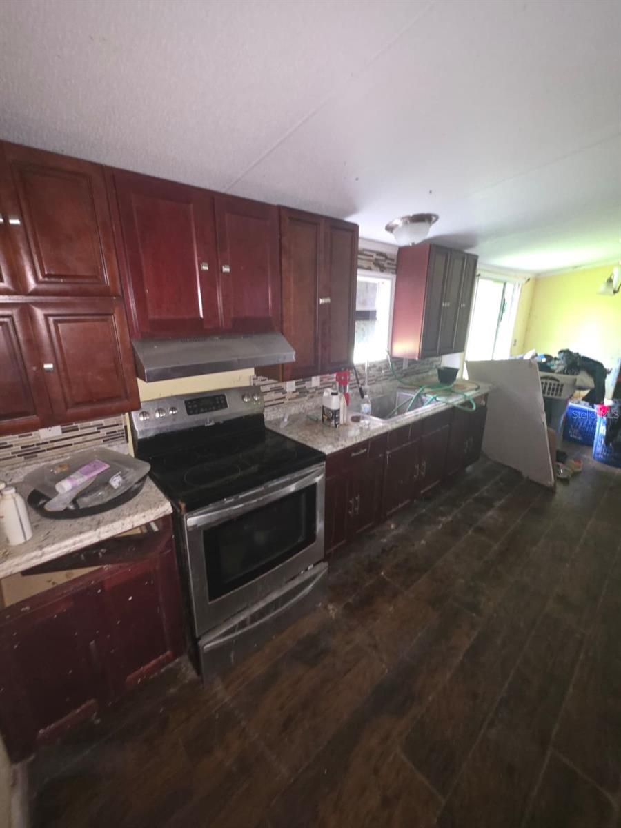Image 18 of 36 For 9219 151st Place
