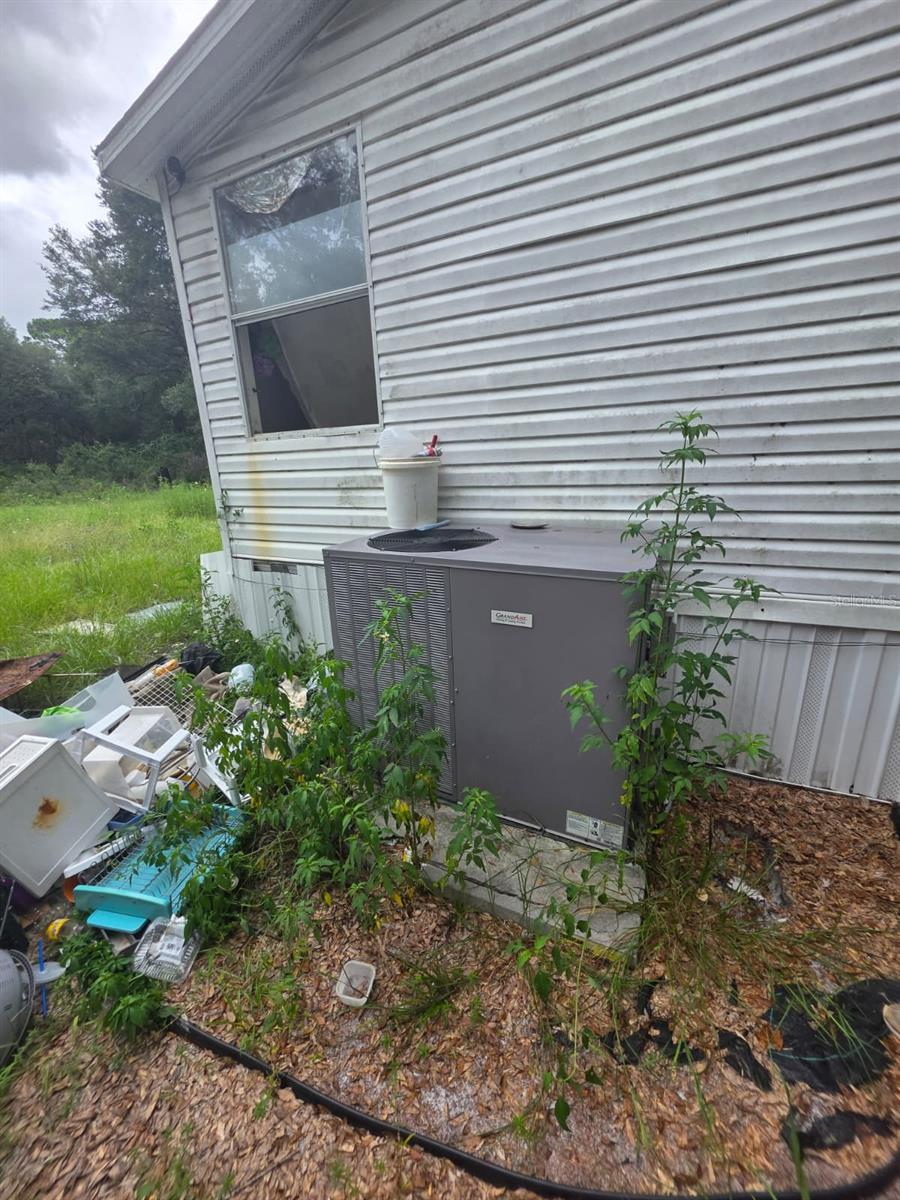 Image 4 of 36 For 9219 151st Place