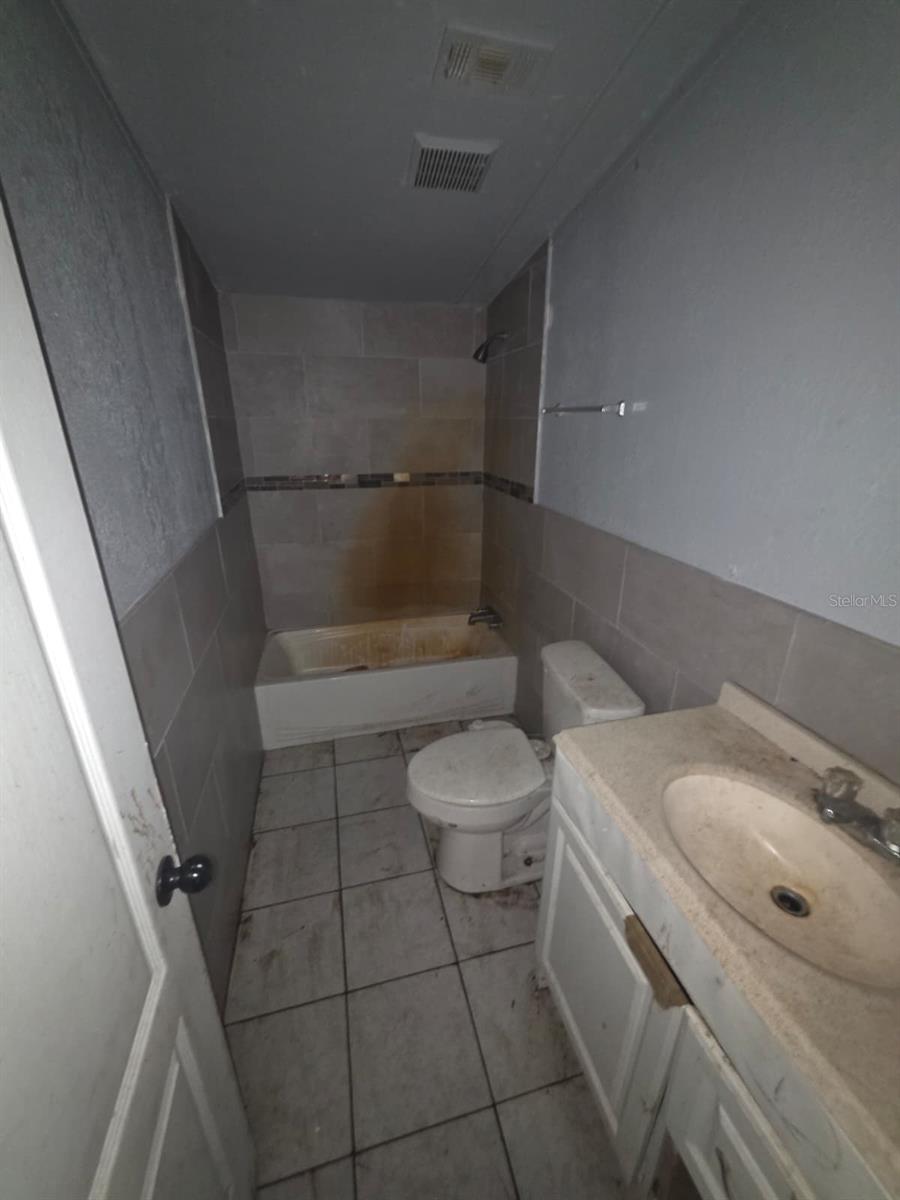Image 9 of 36 For 9219 151st Place