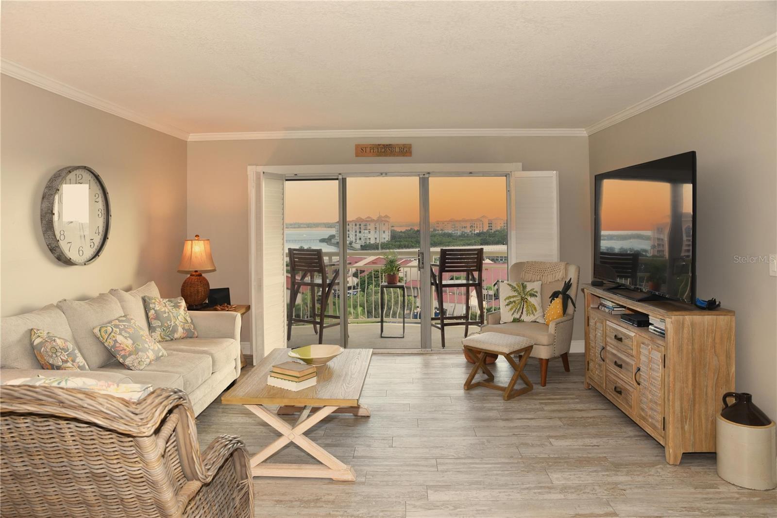 Image 12 of 48 For 4900 Brittany Drive S 811