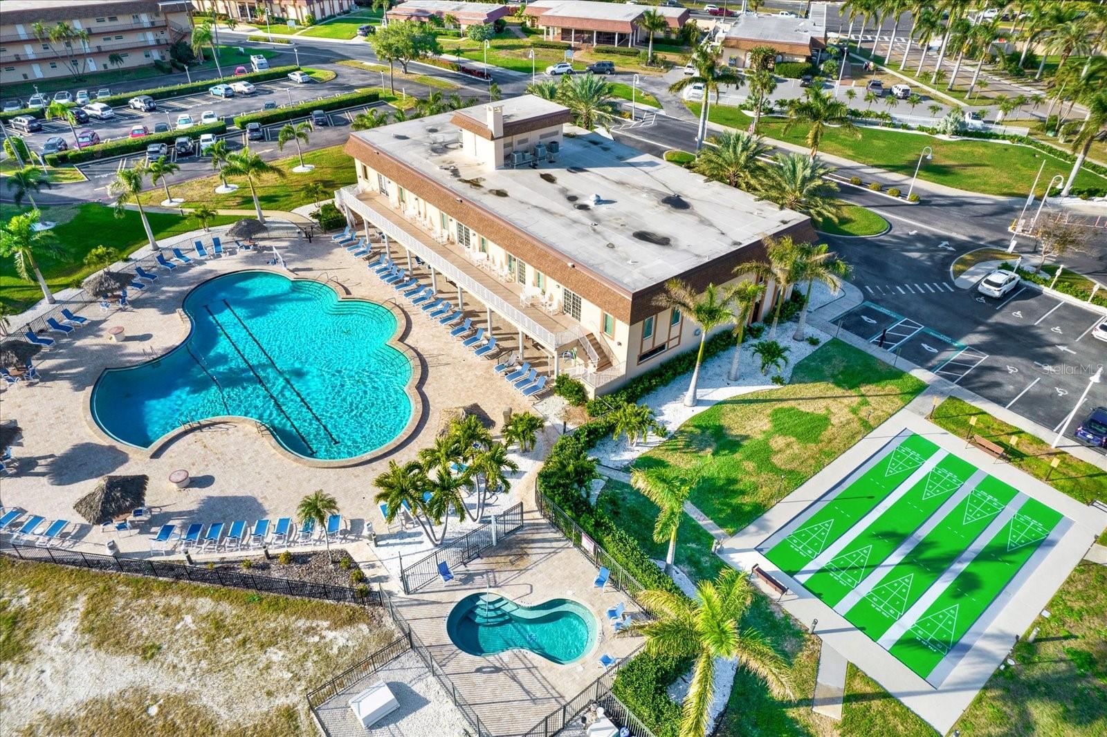 Image 35 of 48 For 4900 Brittany Drive S 811