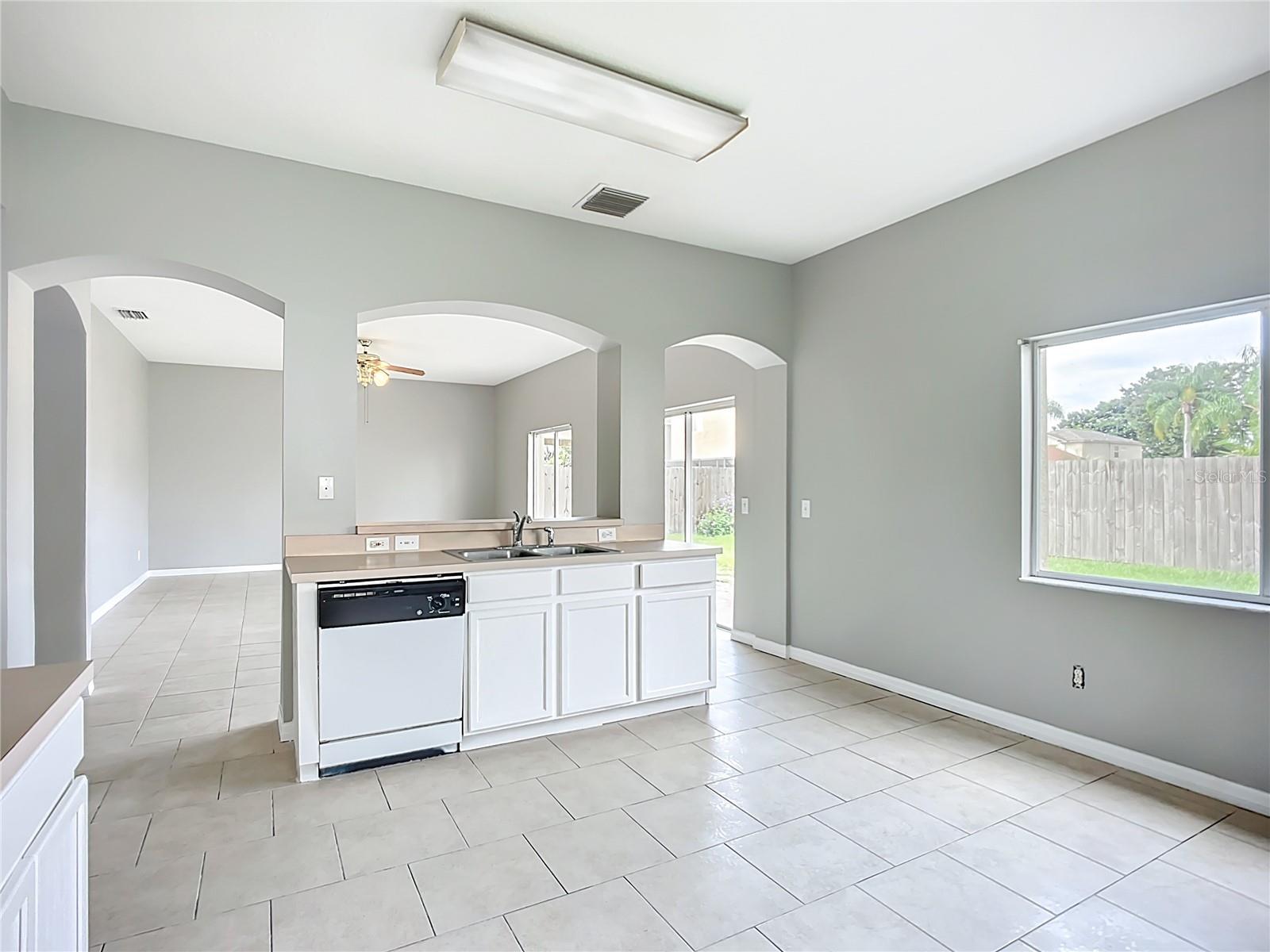 Image 14 of 54 For 11125 Sailbrooke Drive