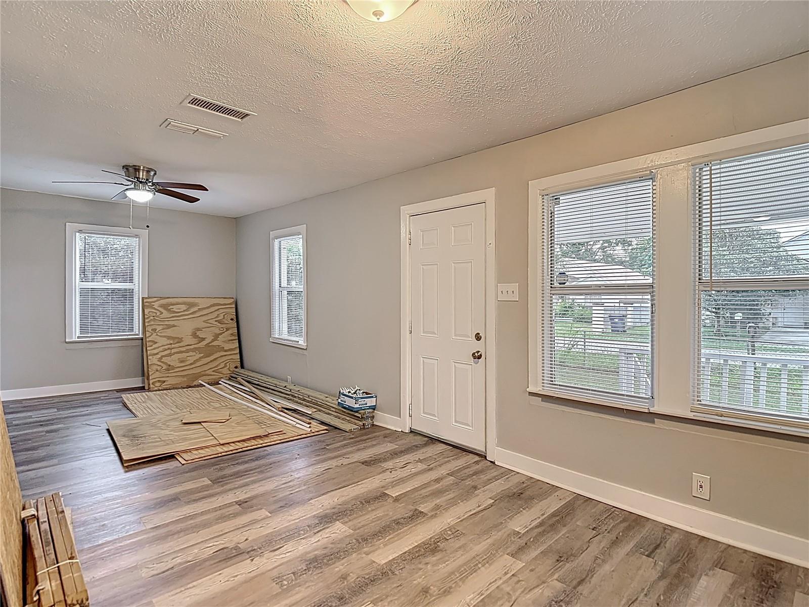 Image 10 of 52 For 7016 Oregon Avenue