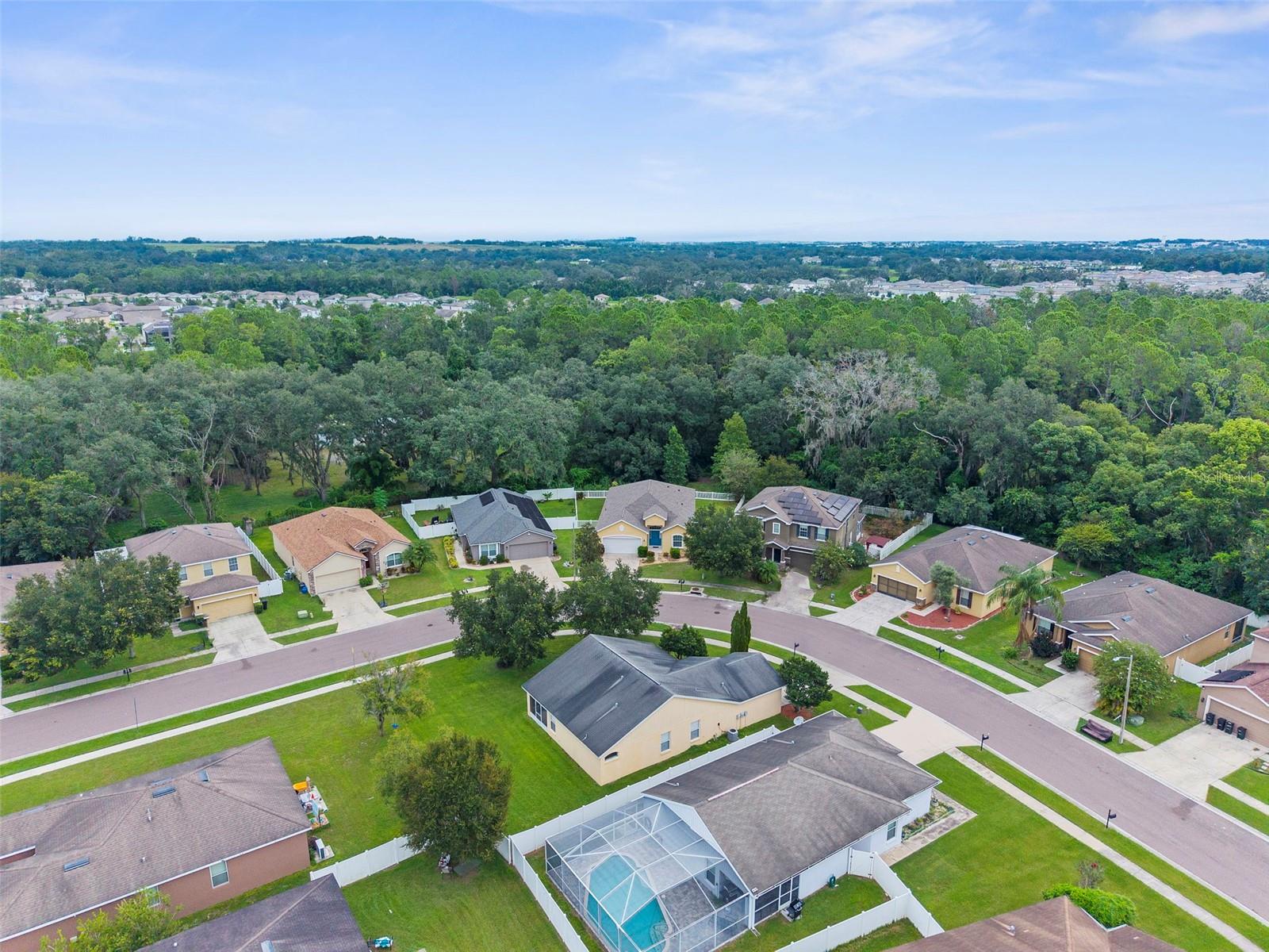 Listing photo id 27 for 6338 Twin Bridges Drive