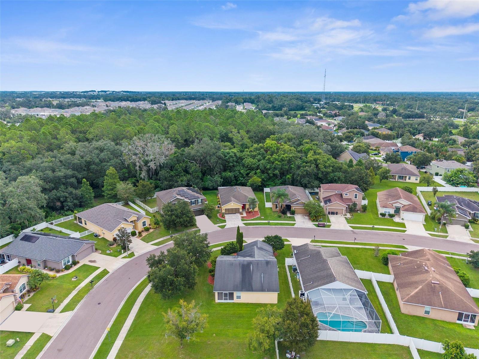 Listing photo id 31 for 6338 Twin Bridges Drive