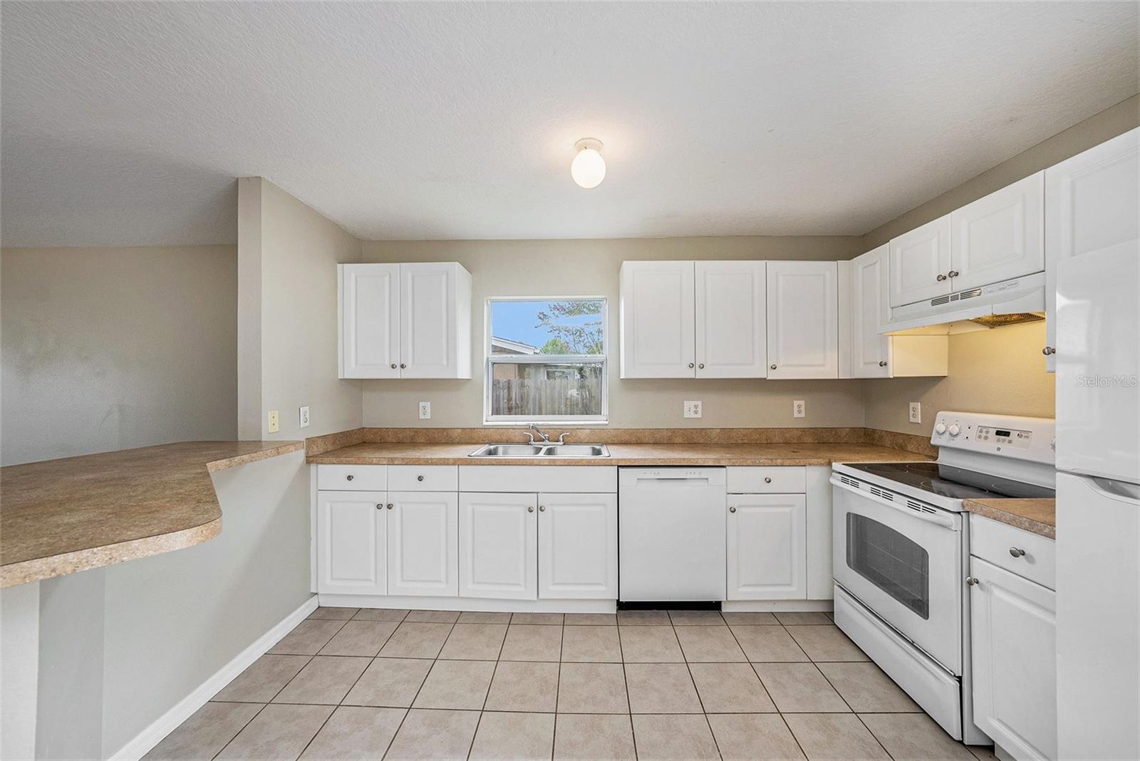 Image 6 of 15 For 5850 13th Avenue
