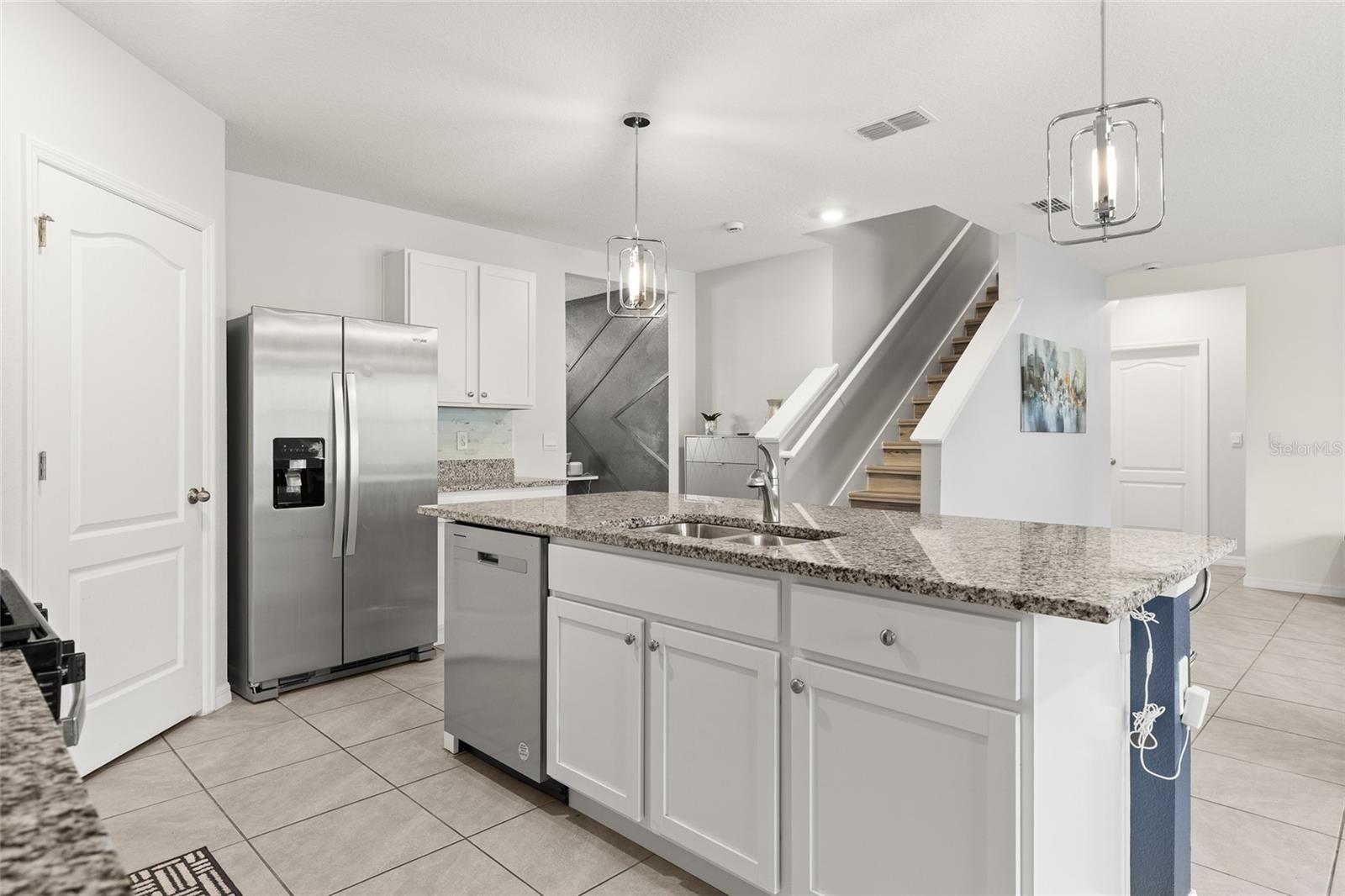 Image 13 of 48 For 747 Lazio Circle