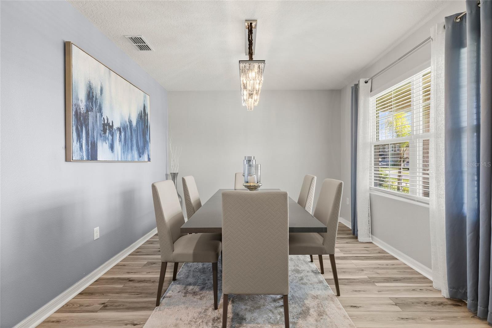 Image 5 of 48 For 747 Lazio Circle