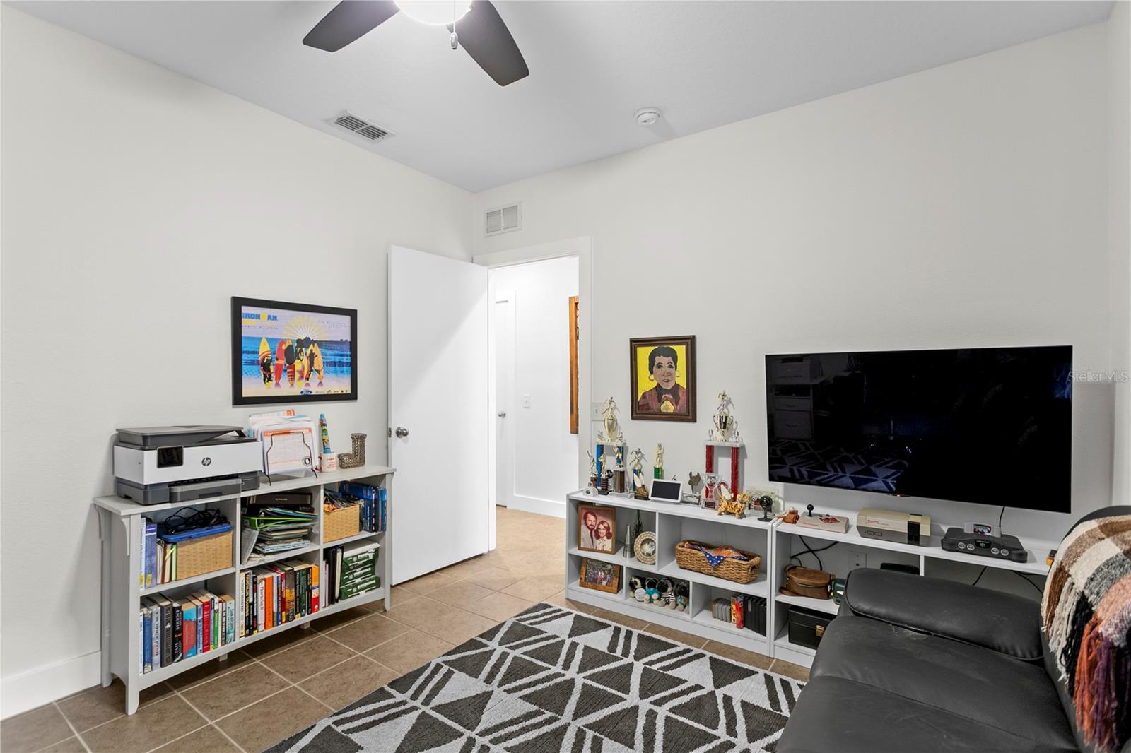 Image 10 of 34 For 325 5th Avenue S 6