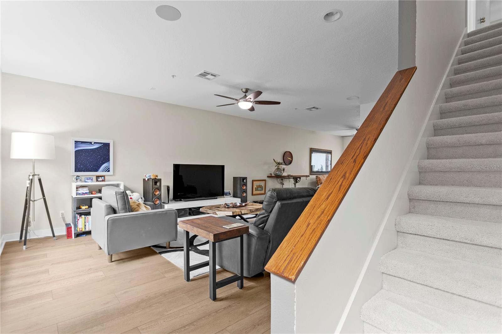 Image 21 of 34 For 325 5th Avenue S 6