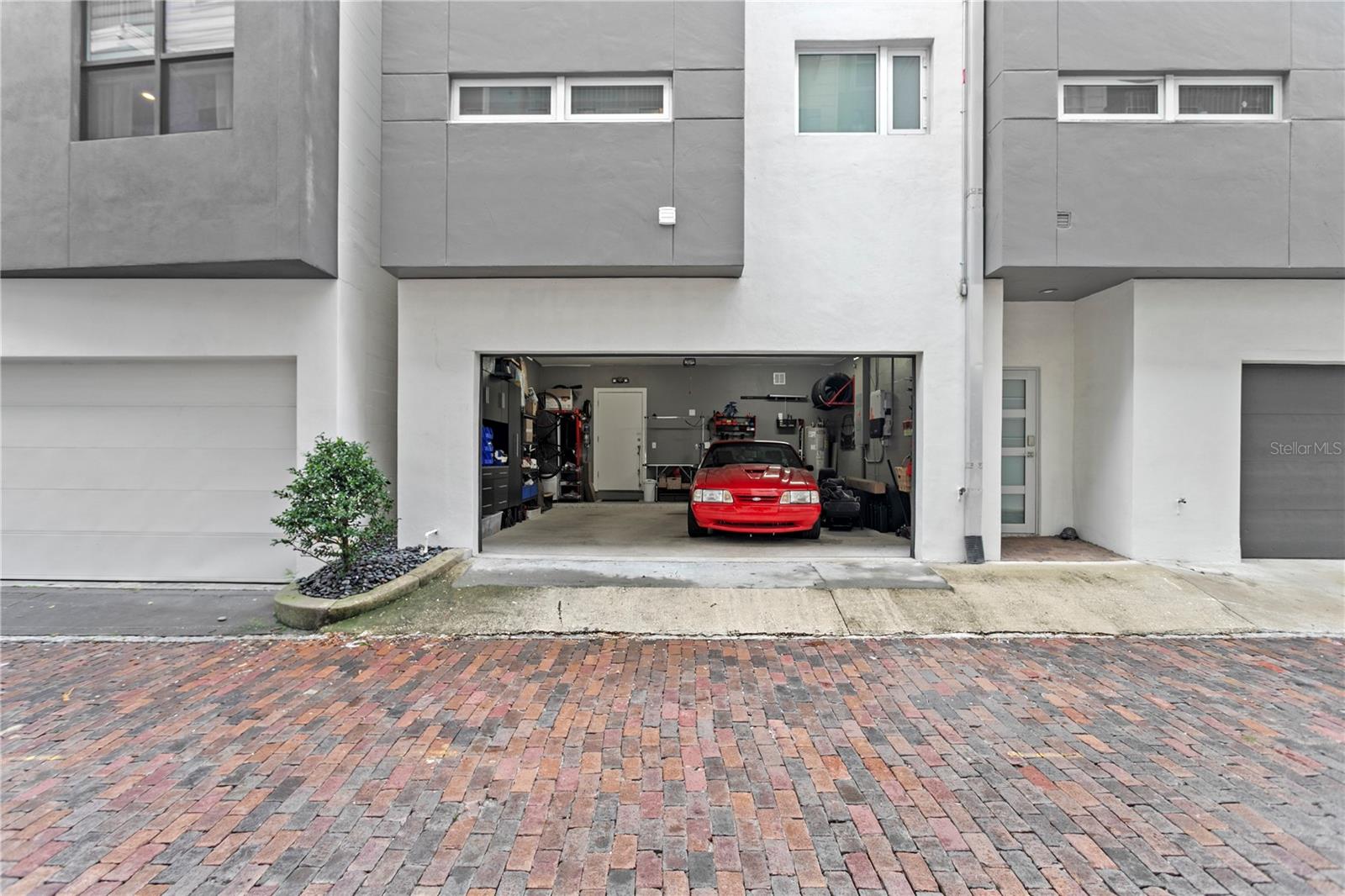 Image 32 of 34 For 325 5th Avenue S 6