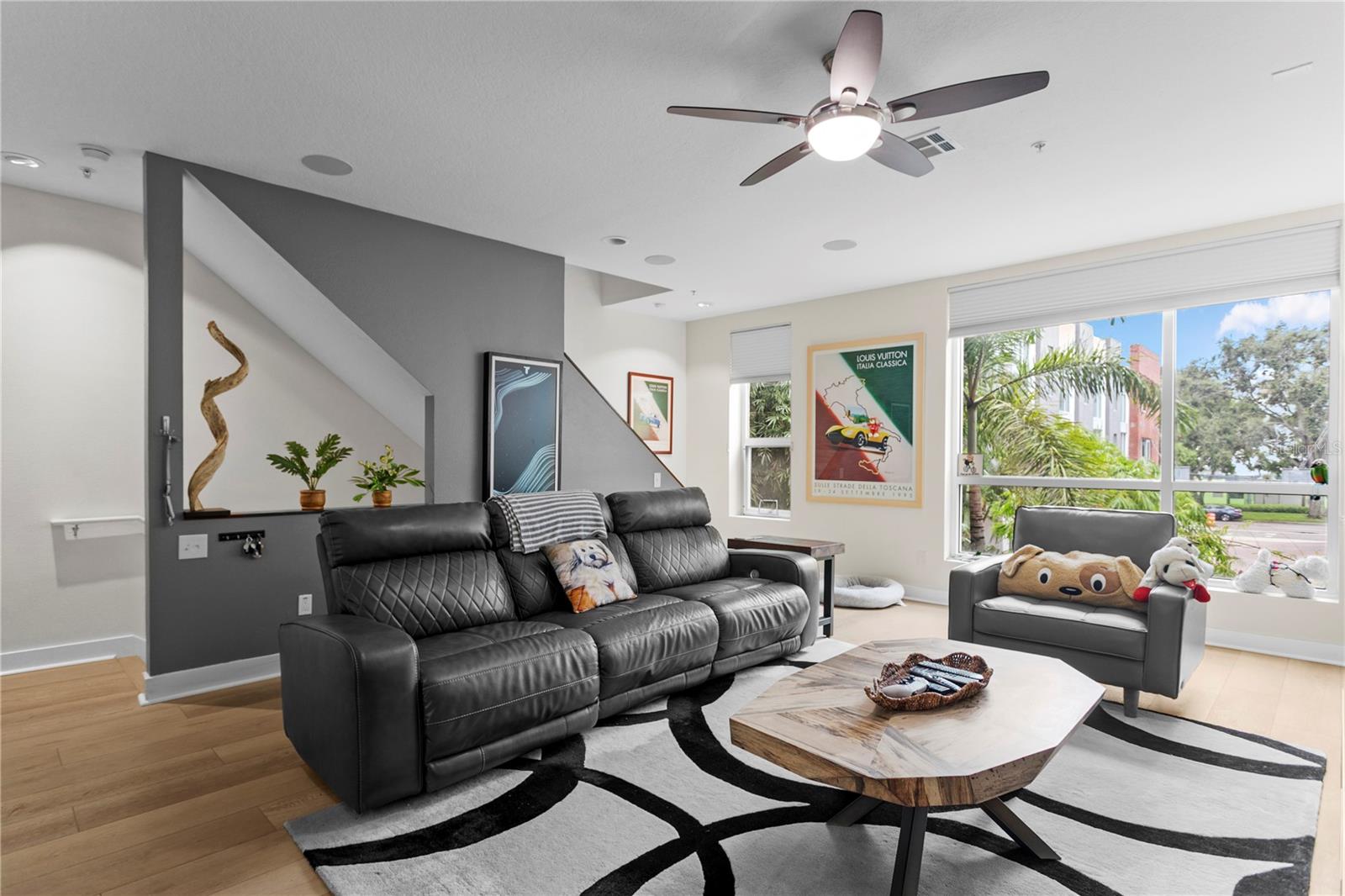 Image 4 of 34 For 325 5th Avenue S 6