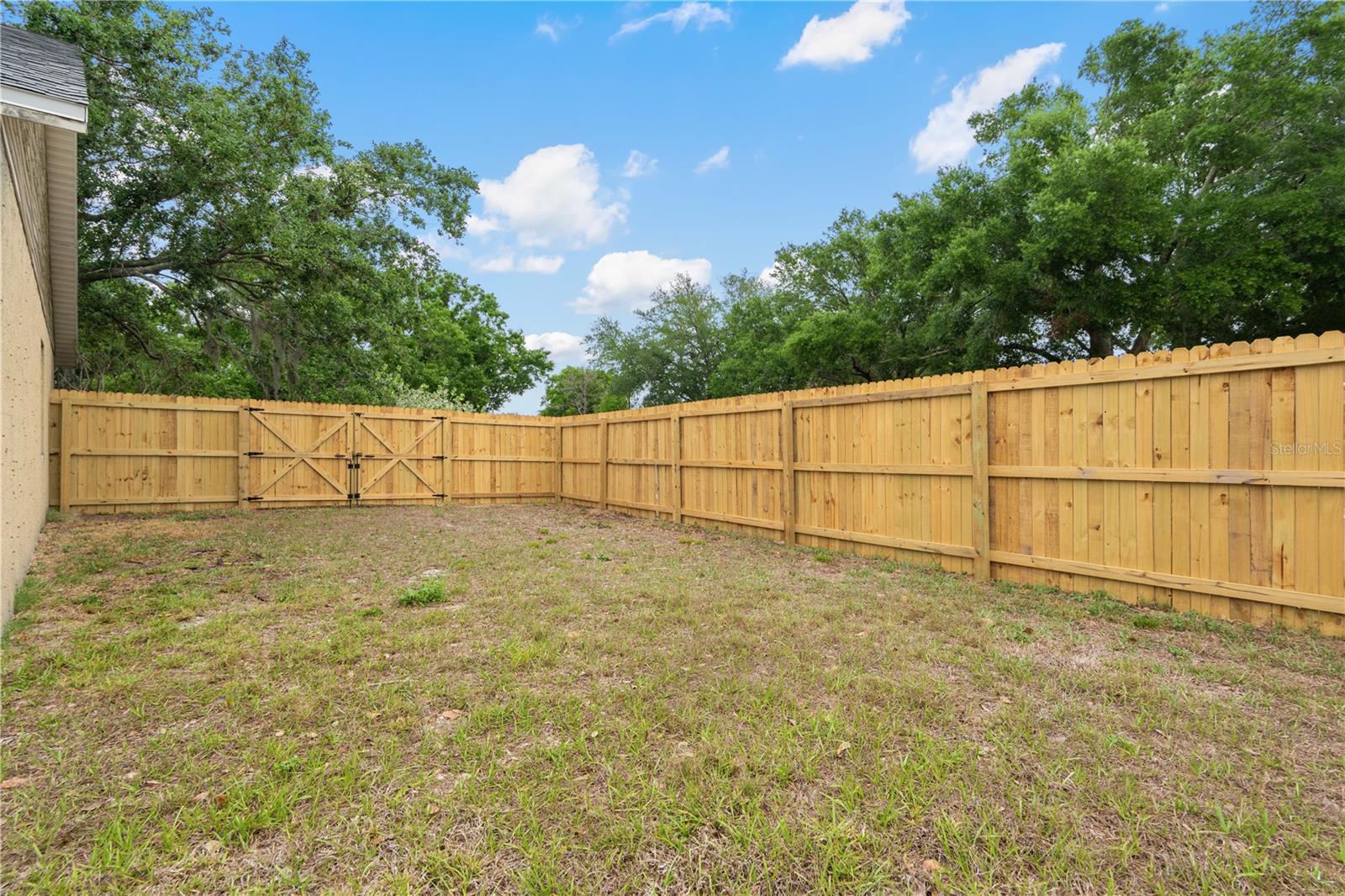 Image 19 of 23 For 13215 Parkhurst Court