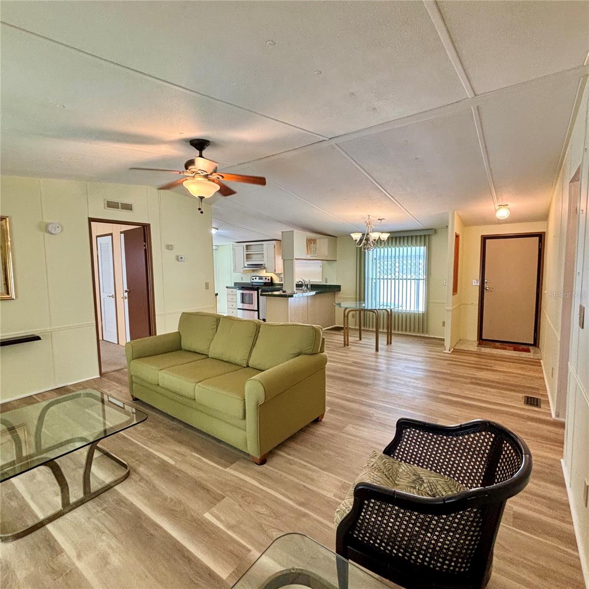 Image 10 of 35 For 11300 124th Avenue 63