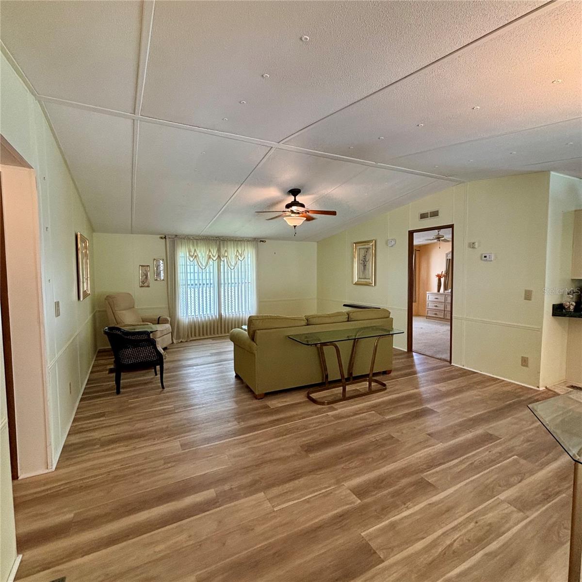 Image 8 of 35 For 11300 124th Avenue 63