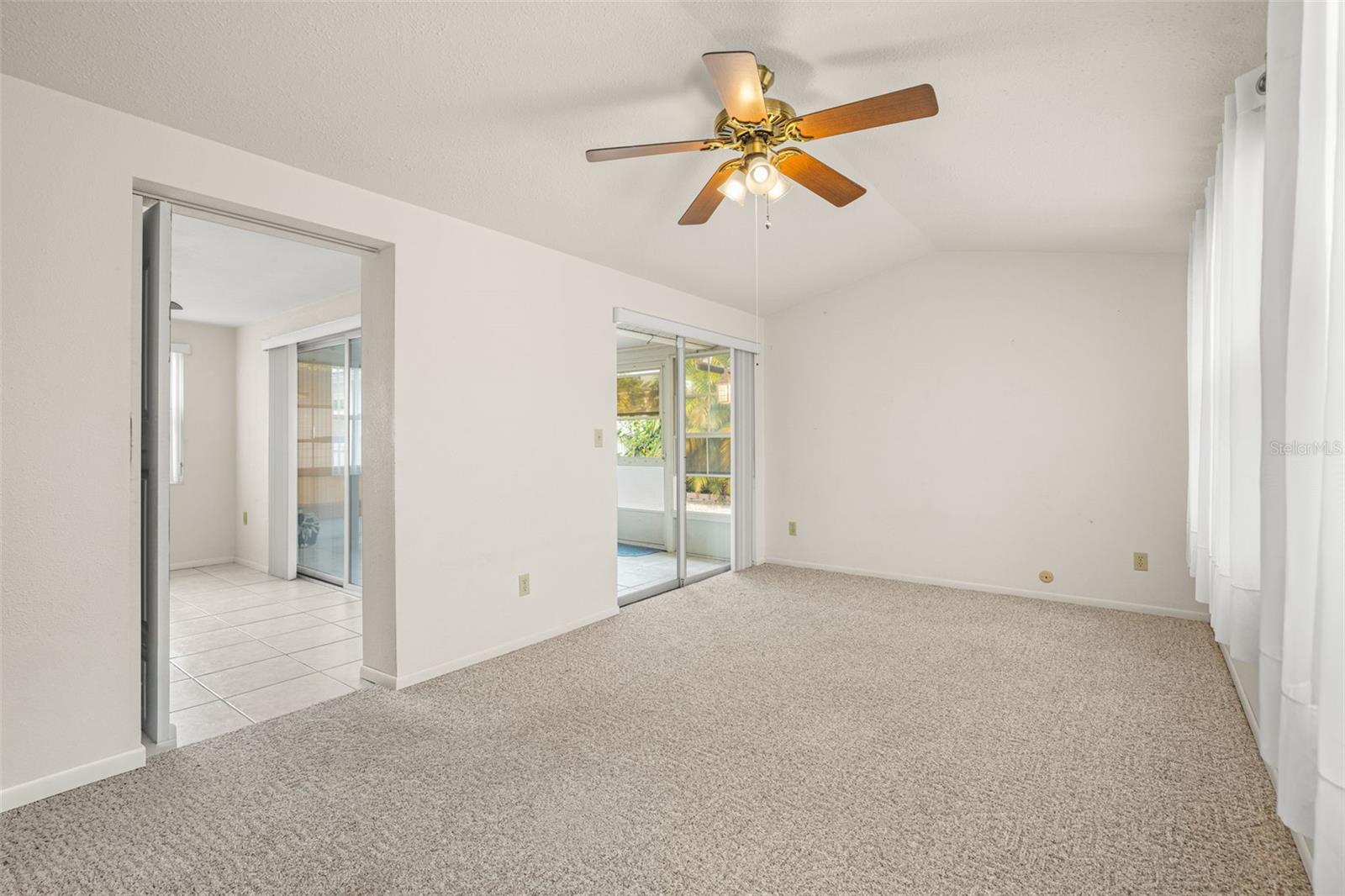 Image 16 of 30 For 5021 Phoenix Avenue