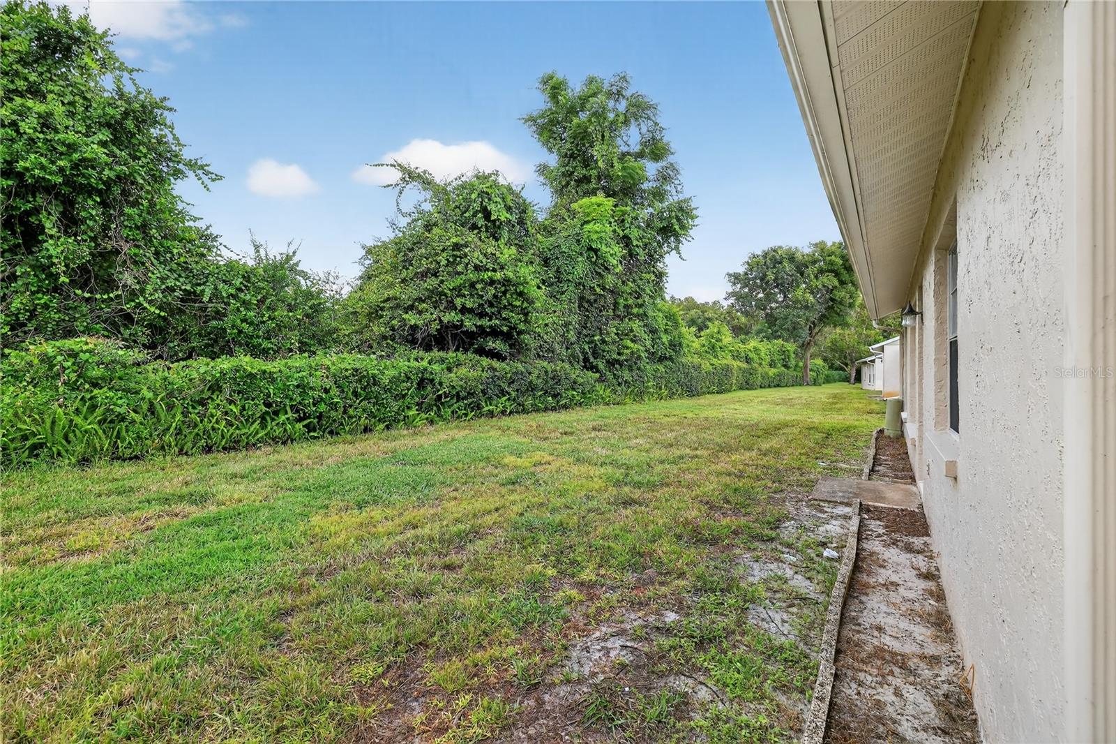 Image 24 of 39 For 9531 Danville Court Na