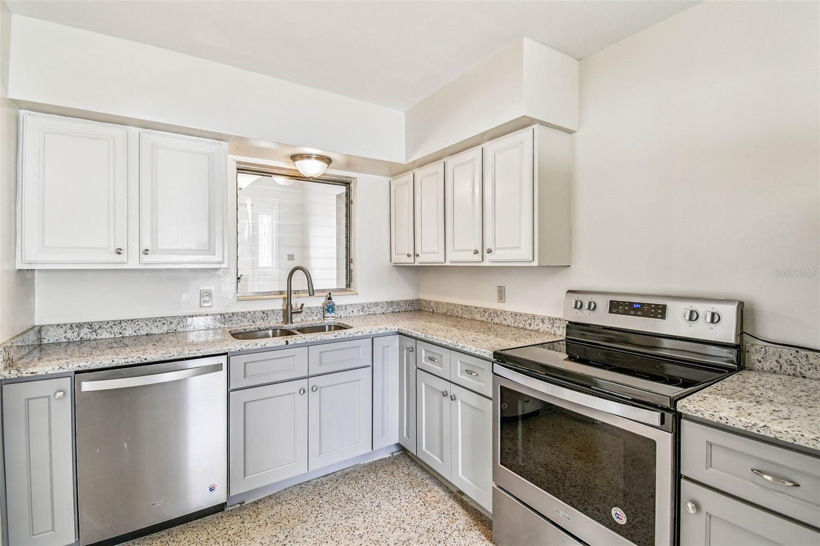 Image 11 of 54 For 1101 81st Avenue N
