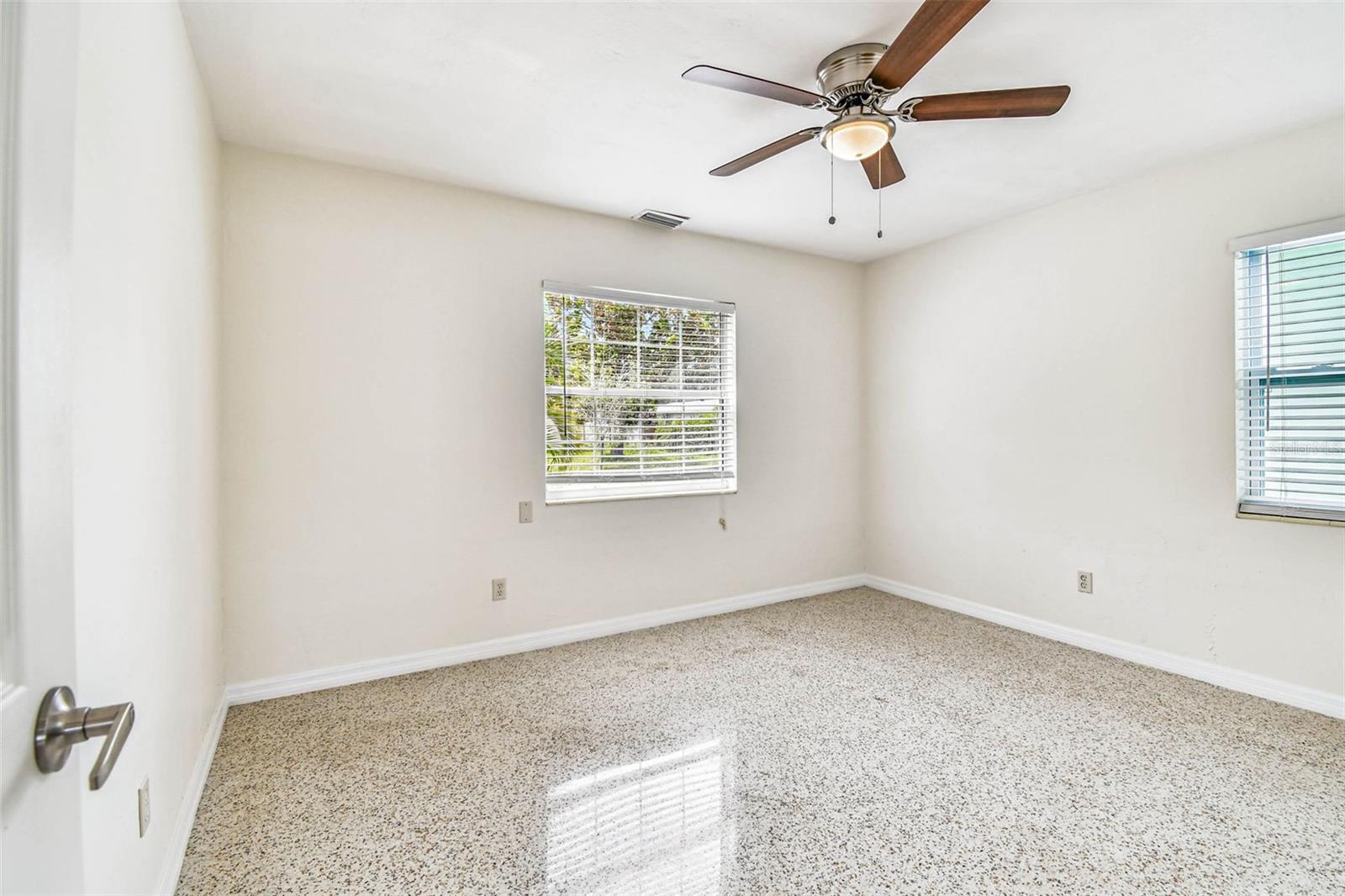 Image 17 of 54 For 1101 81st Avenue N