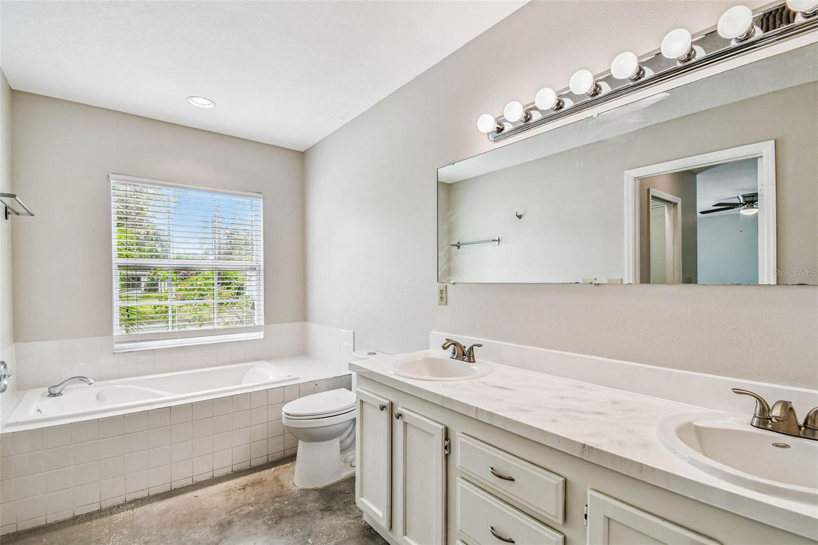 Image 36 of 54 For 1101 81st Avenue N