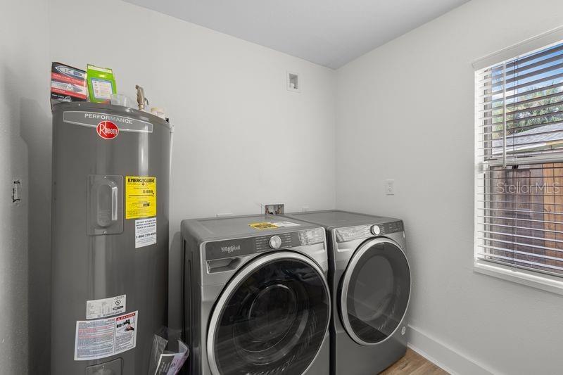 Image 14 of 38 For 8405 Stillbrook Avenue