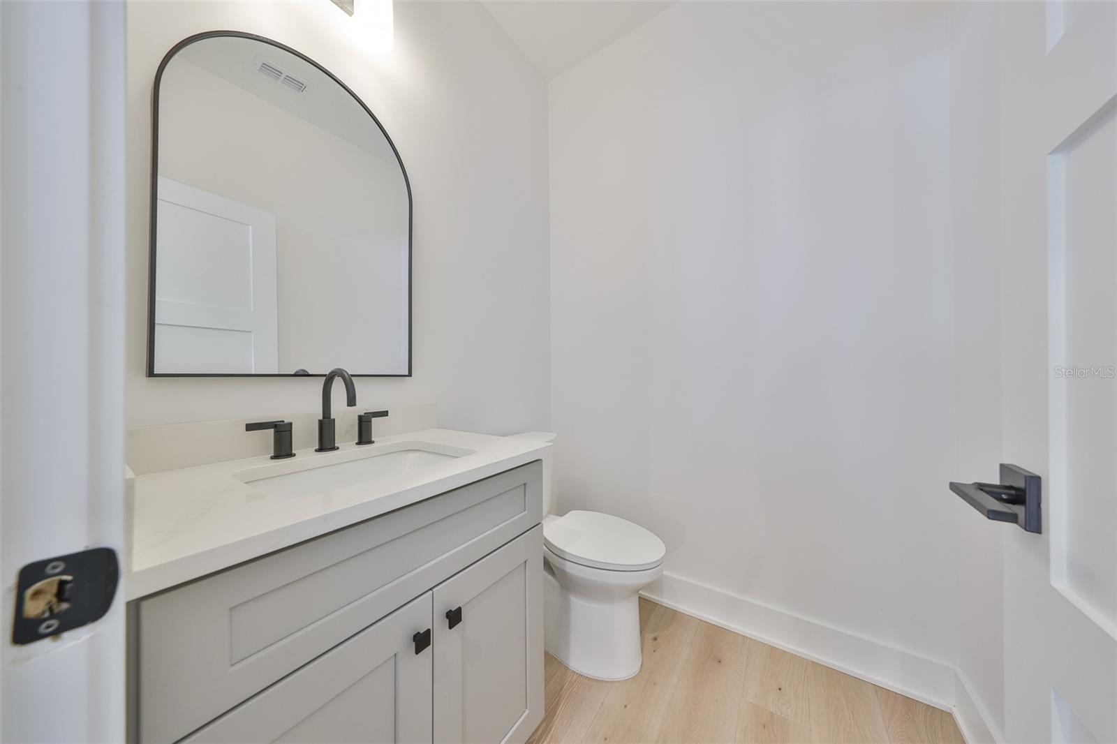 Image 14 of 42 For 1206 Lemon Street 1