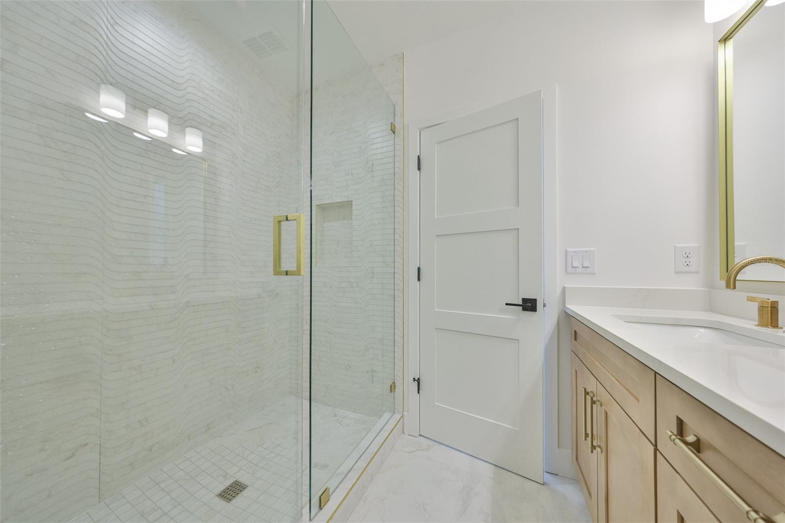 Image 33 of 42 For 1206 Lemon Street 1
