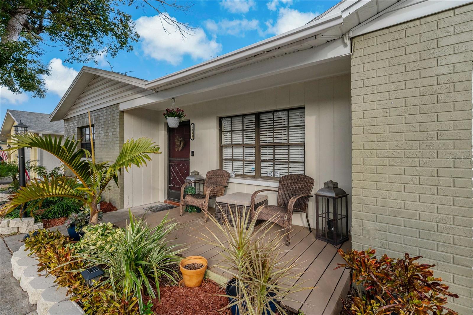 Listing photo id 12 for 5036 Glenhurst Lane