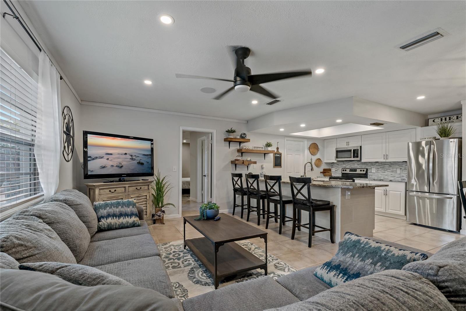 Listing photo id 29 for 5036 Glenhurst Lane