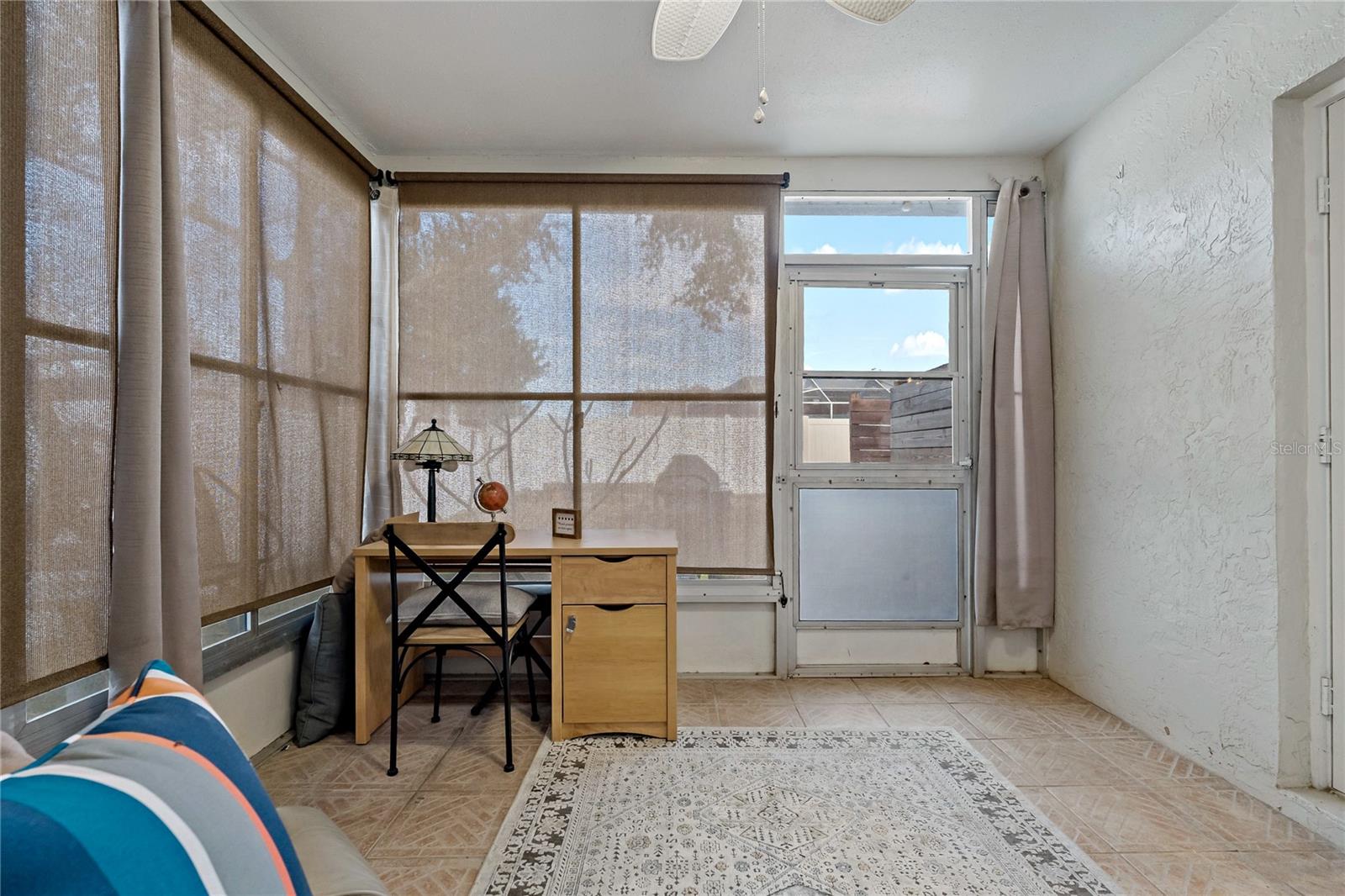 Listing photo id 43 for 5036 Glenhurst Lane