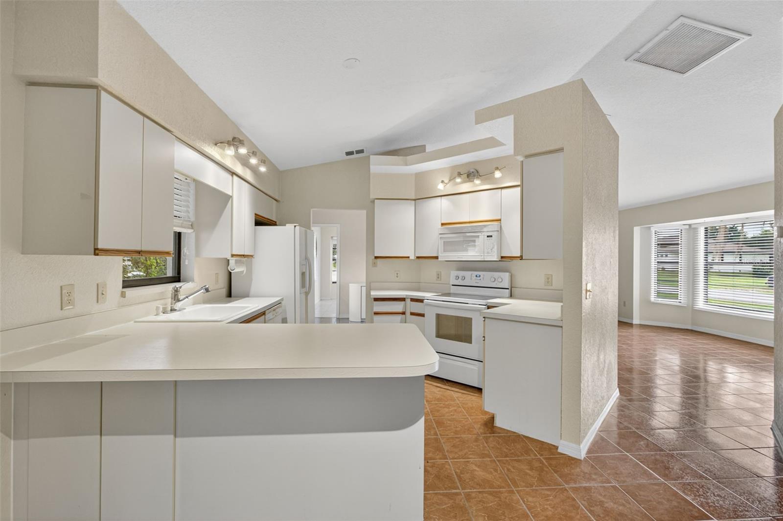 Image 11 of 40 For 1041 Strasburg Drive