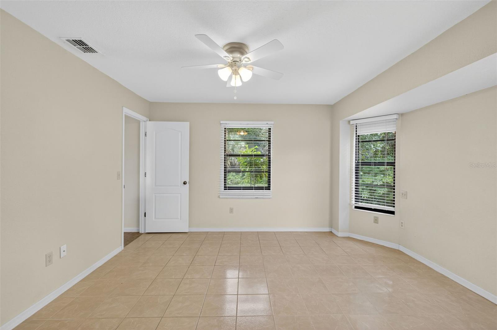 Image 16 of 40 For 1041 Strasburg Drive