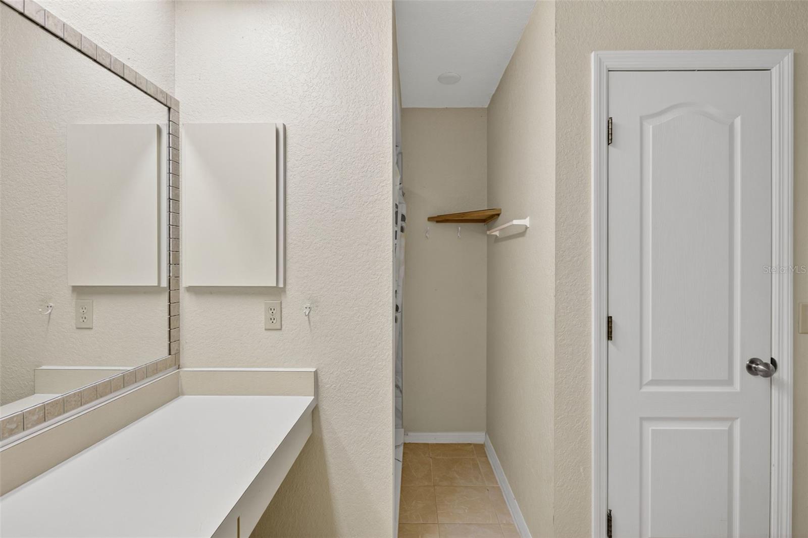 Image 18 of 40 For 1041 Strasburg Drive