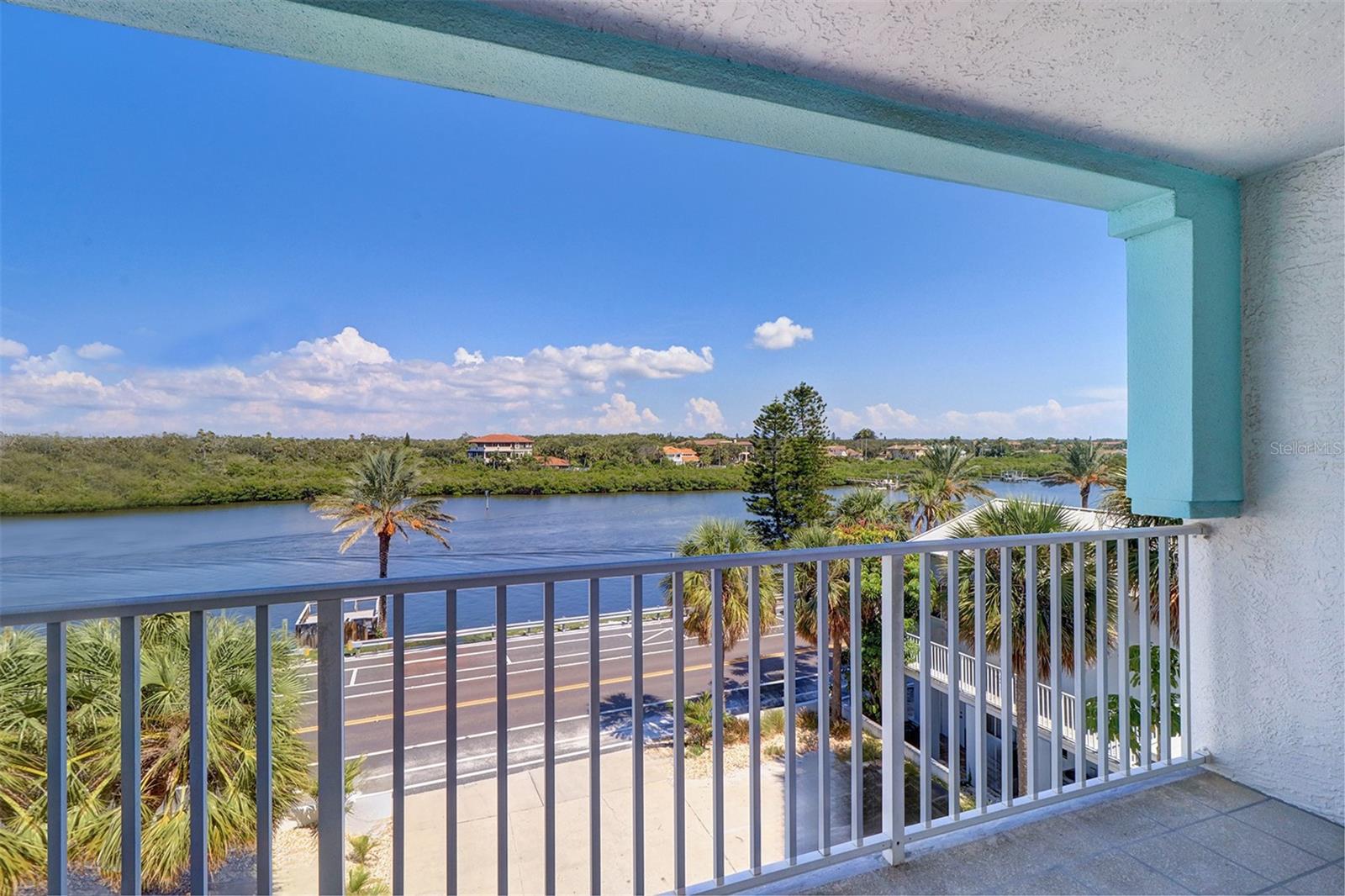 Image 3 of 38 For 24 Gulf Boulevard 3b