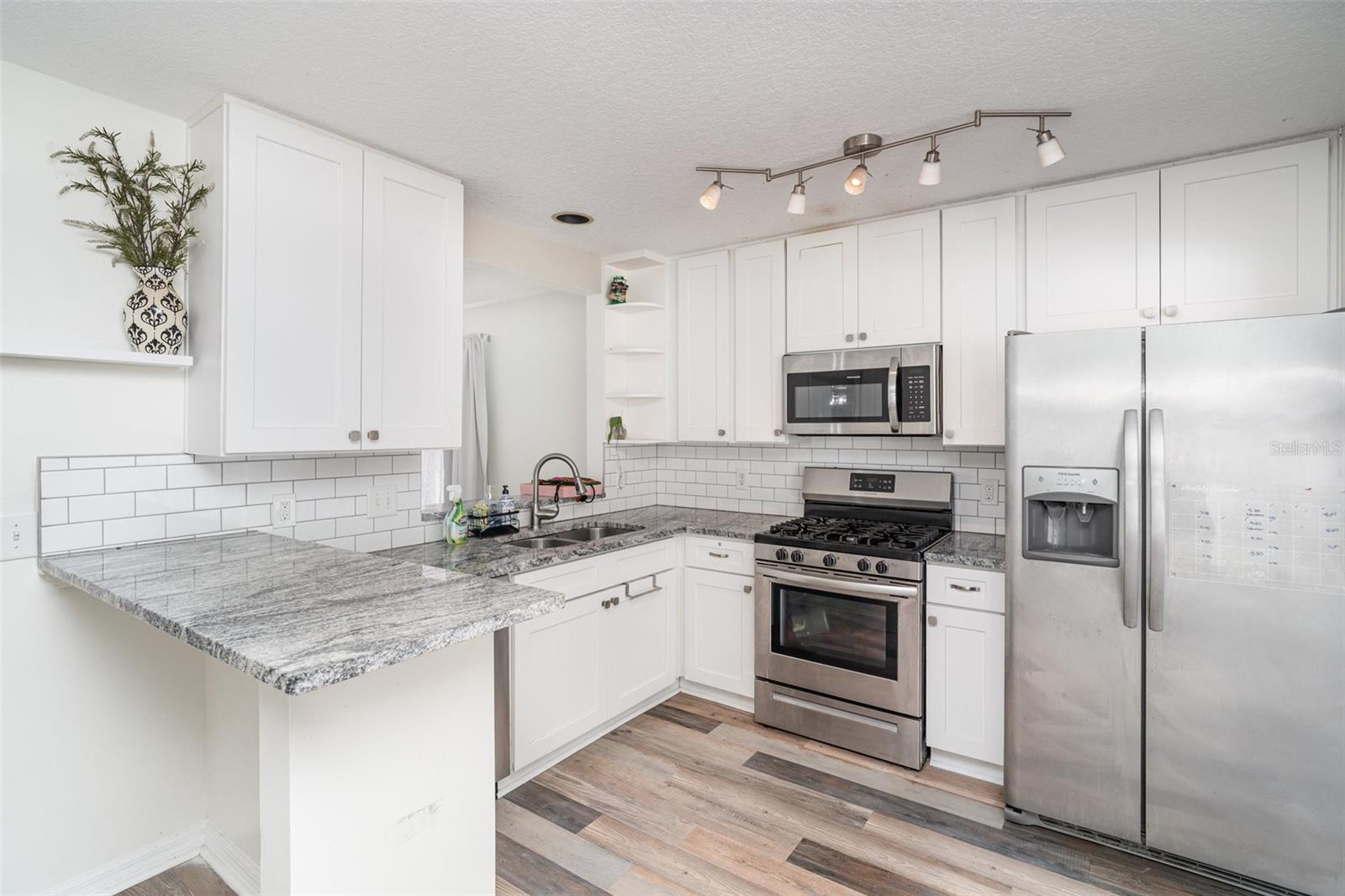 Image 15 of 36 For 5865 Meadowpark Place