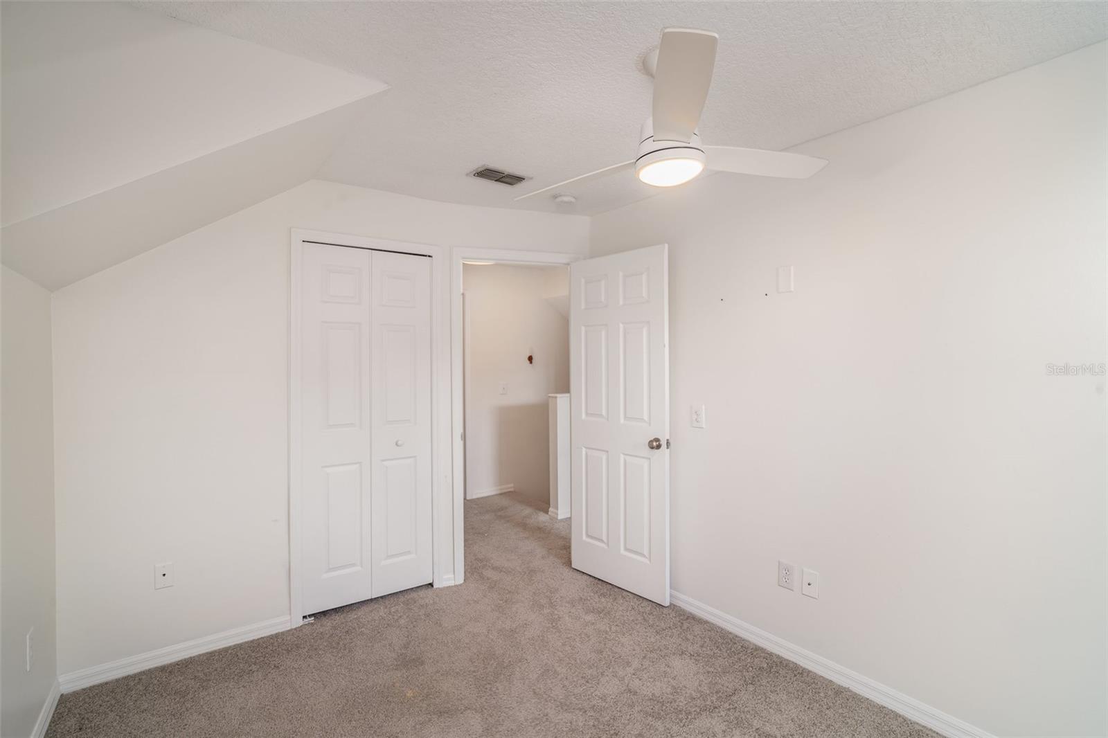 Image 24 of 36 For 5865 Meadowpark Place