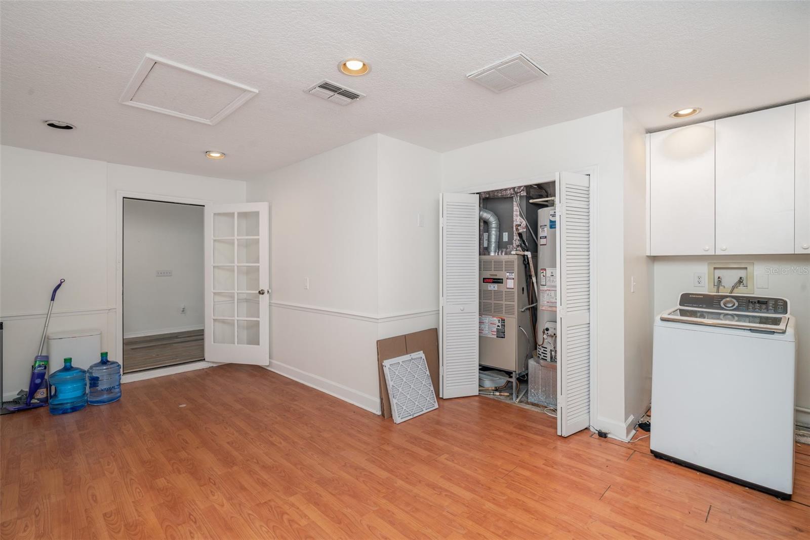 Image 30 of 36 For 5865 Meadowpark Place