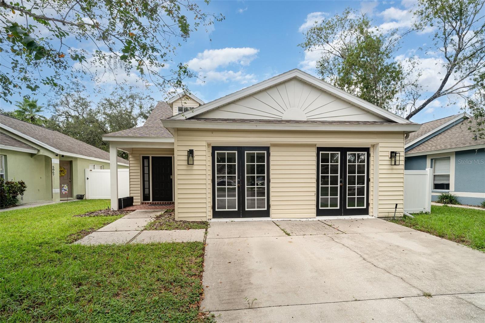 Image 5 of 36 For 5865 Meadowpark Place