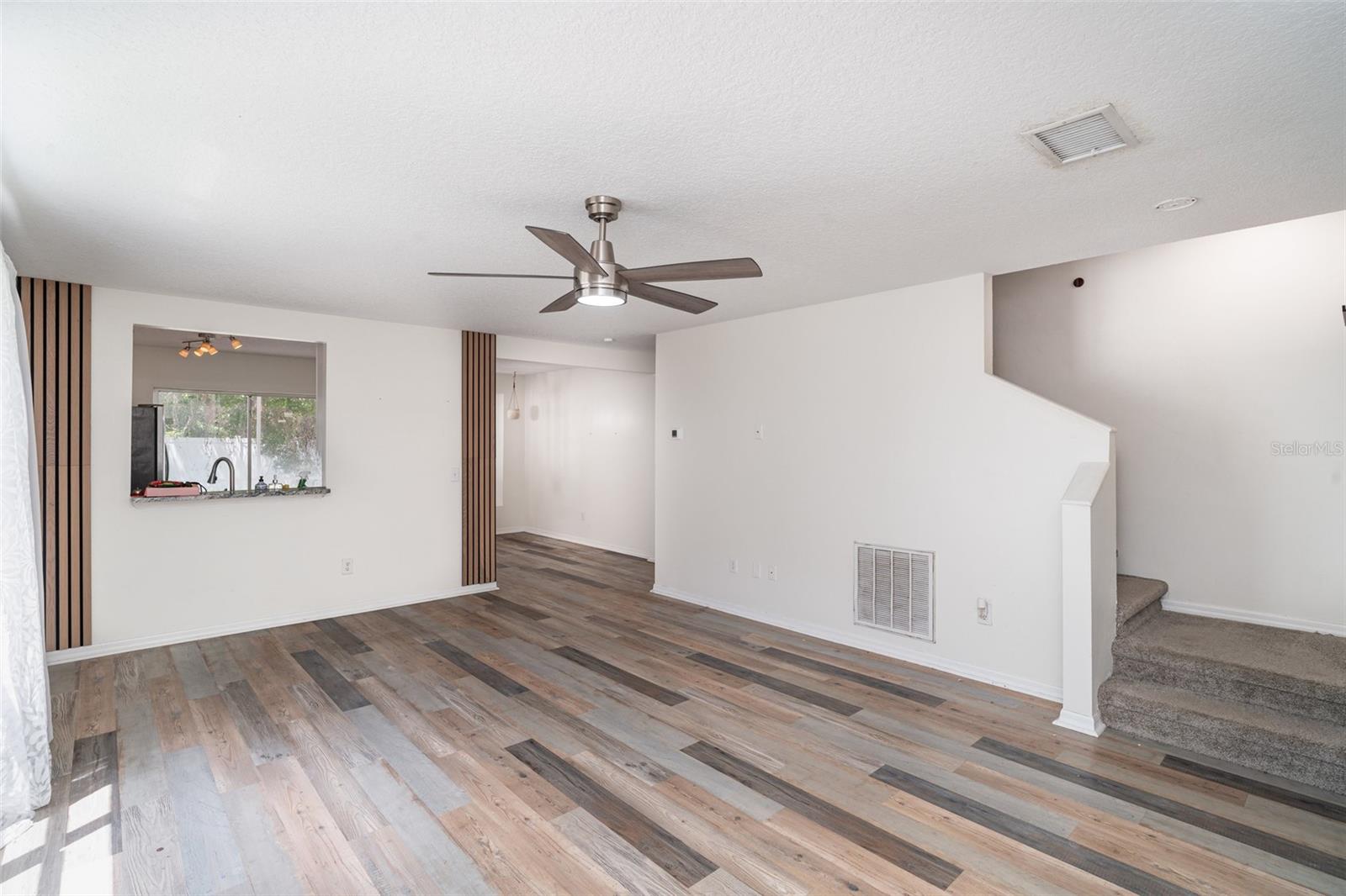 Image 9 of 36 For 5865 Meadowpark Place