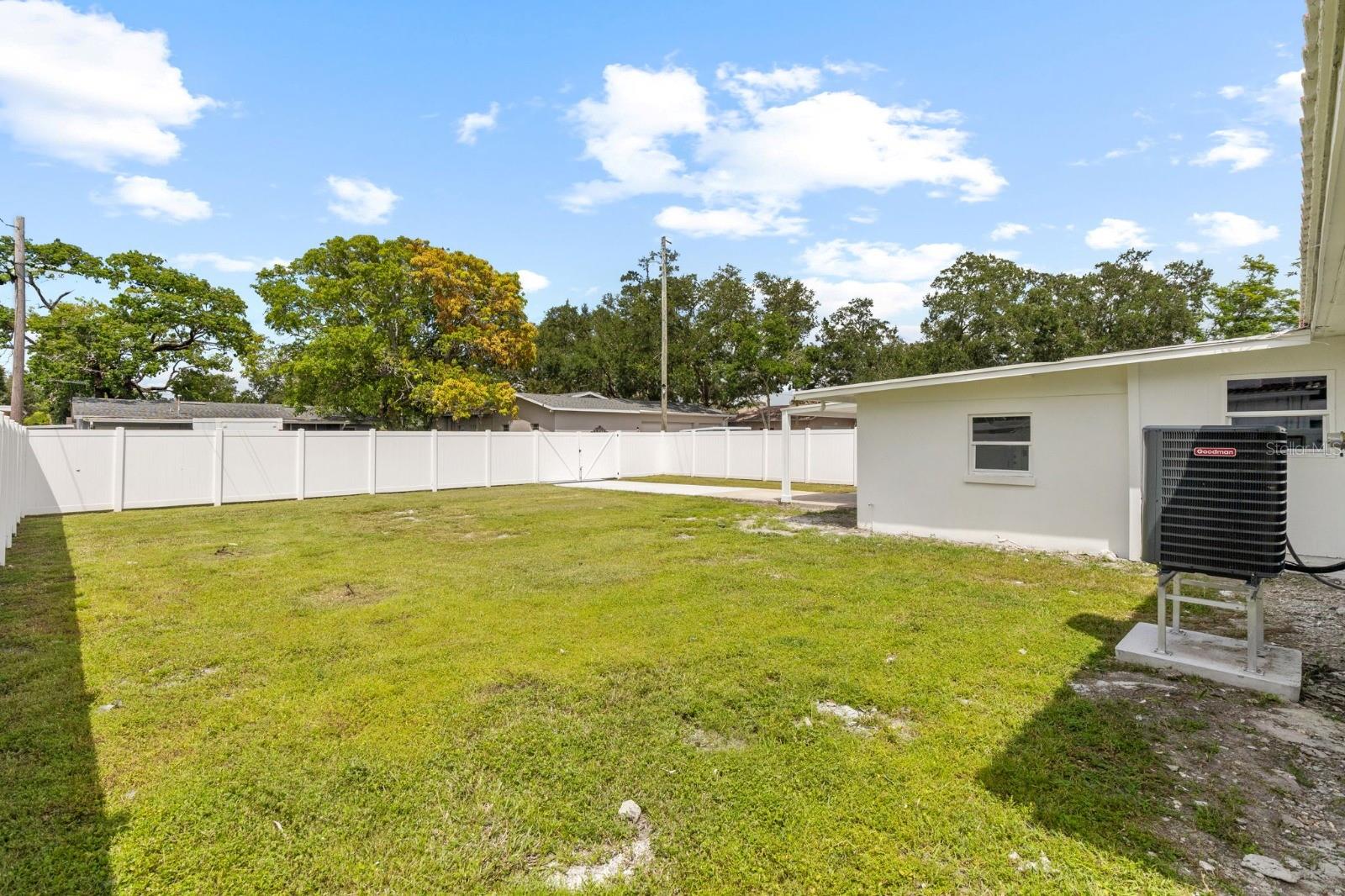 Image 29 of 33 For 715 40th Avenue Ne