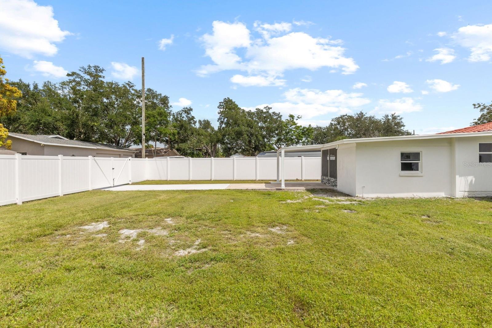 Image 30 of 33 For 715 40th Avenue Ne