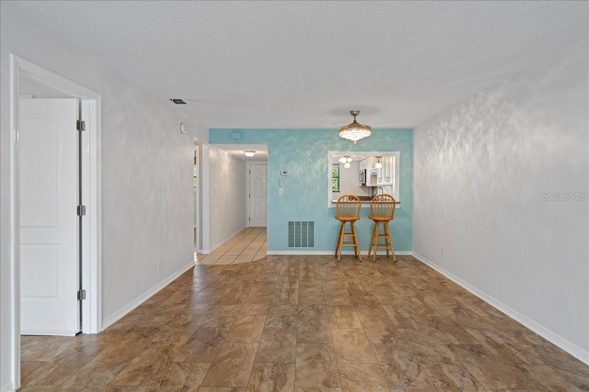 Image 11 of 48 For 1749 Highland Avenue C9