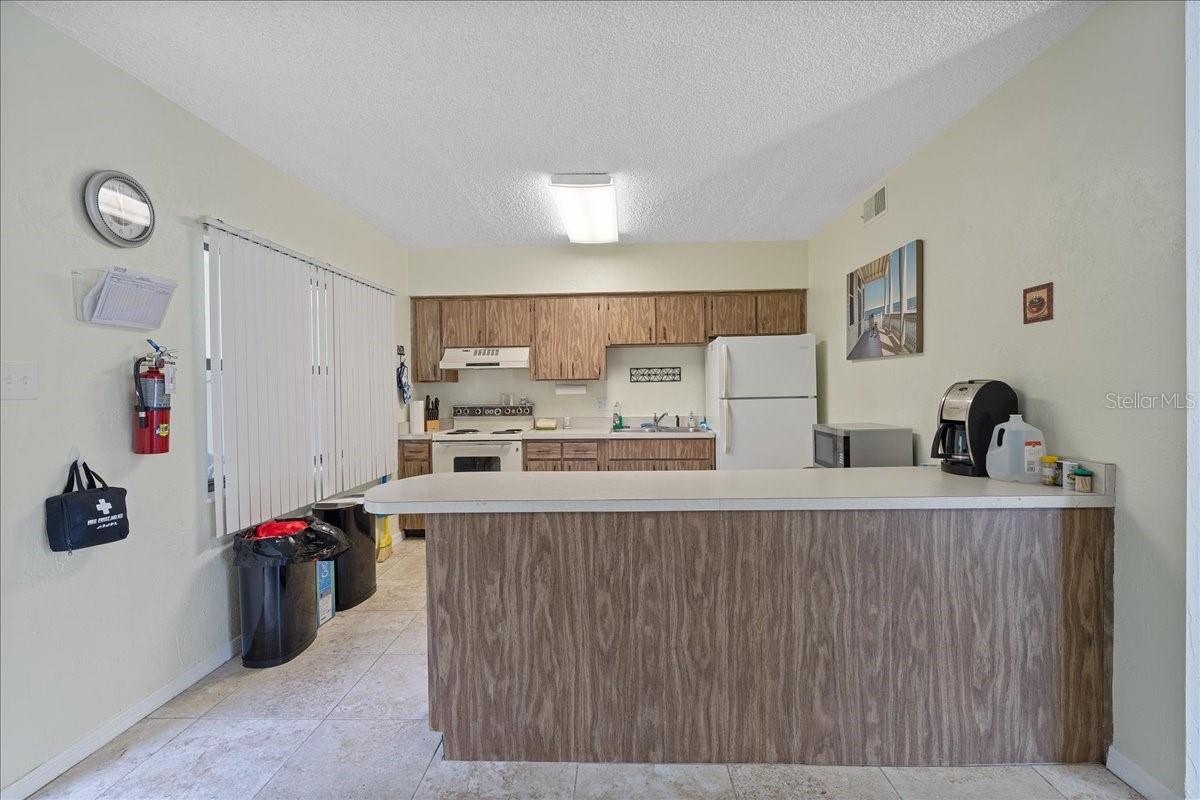 Image 40 of 48 For 1749 Highland Avenue C9