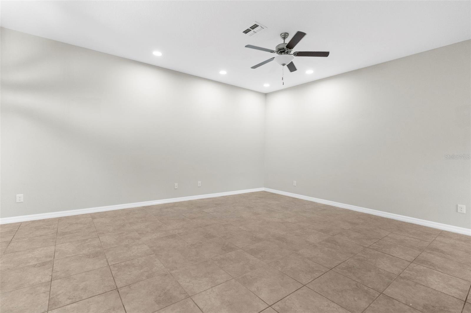 Image 14 of 33 For 13243 Crest Lake Drive