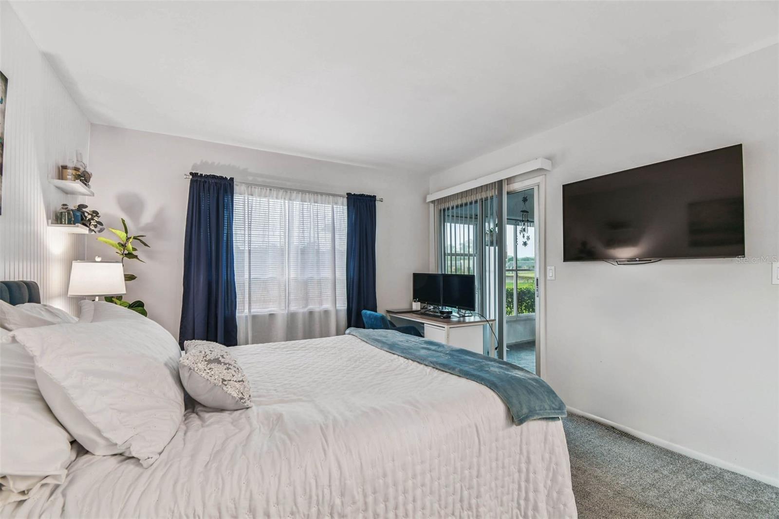 Listing photo id 22 for 9613 Midiron Court 39a